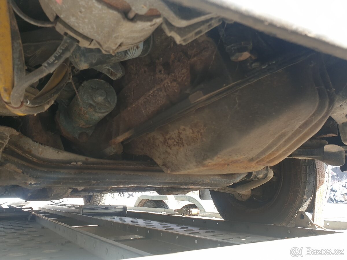 Audi 100 c3 doutník sedan 5V 2.3 benzín - 15