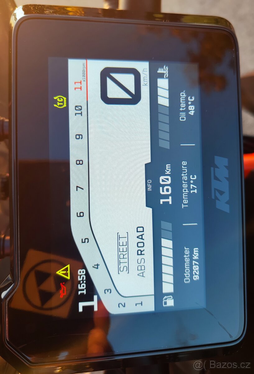 KTM 1290 Super Duke R - top stav, 9t/km - 15