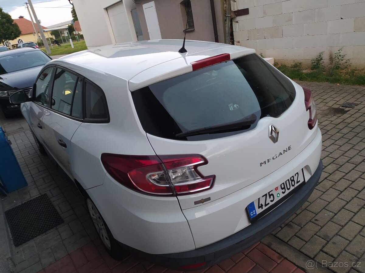 Renault Megane kombi LPG benzín-plyn 2012 - 15