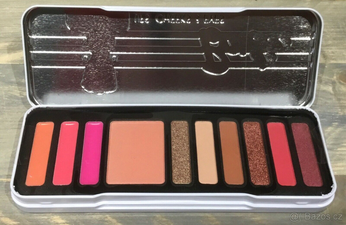 Makeup kazeta Barbie: oční stíny, tváře, rty - 15