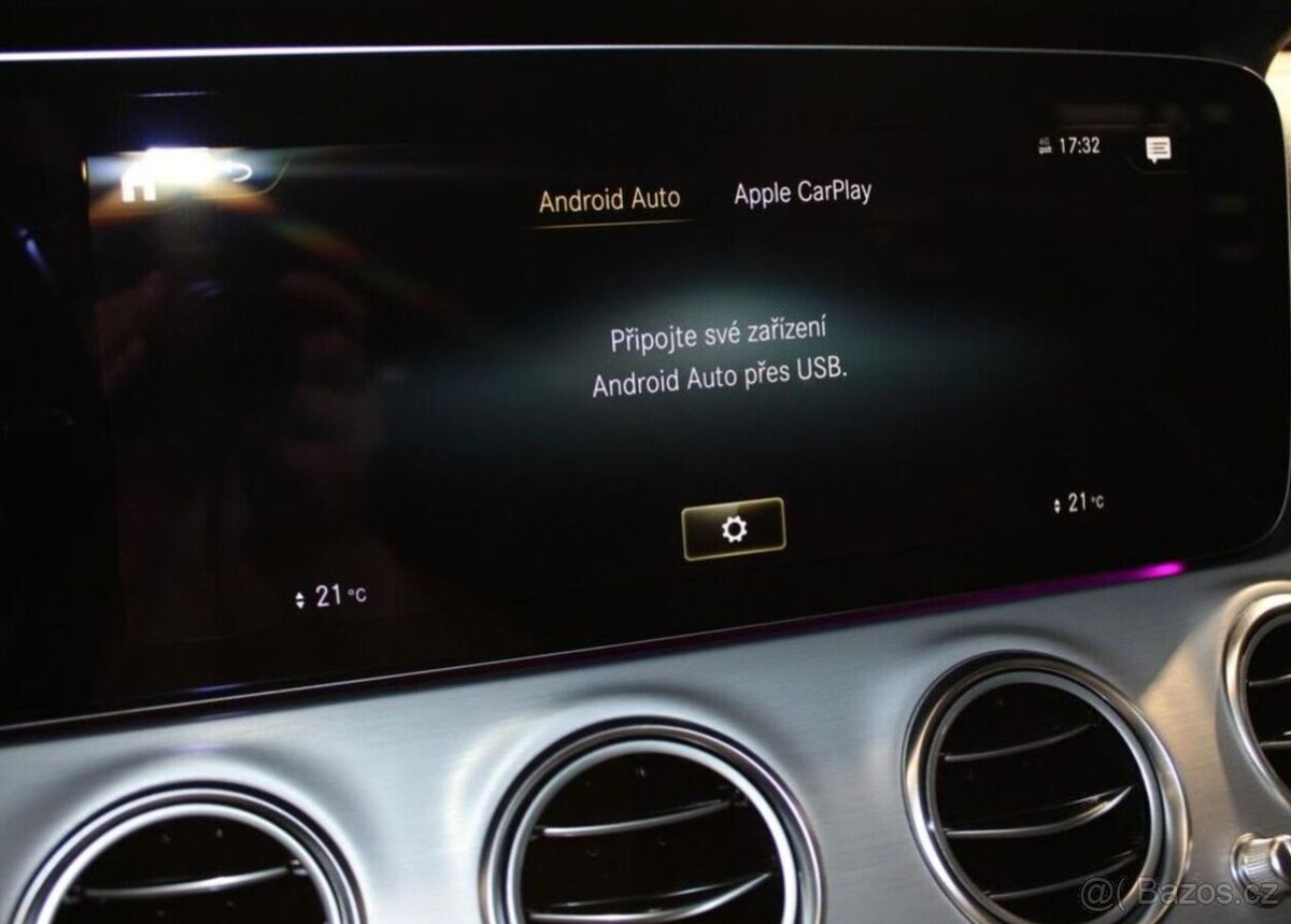 Mercedes-Benz Třídy E 300d 4MATIC DIS+ / 360° / NezT nafta - 15