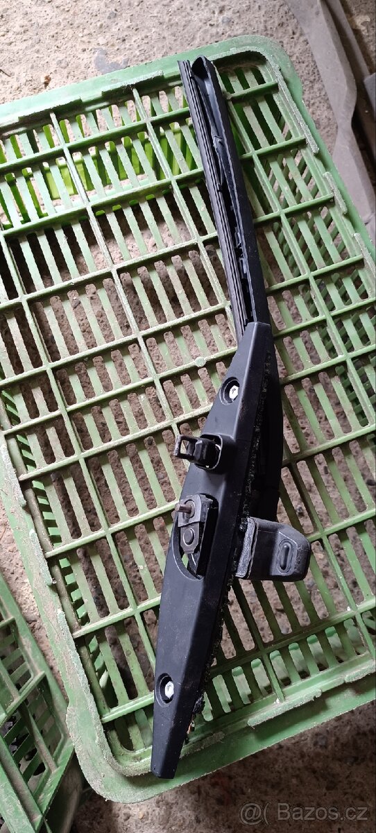 Nejrůznější drobné díly na BMW e60 e61 - 15