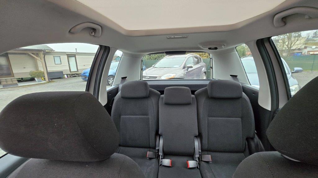 ŠKODA ROOMSTER 1.4 16V YOUNG - 15