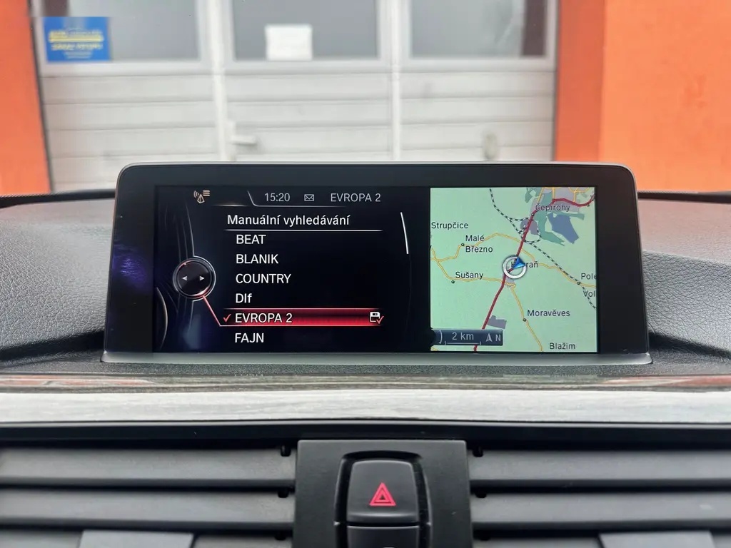 BMW Řada 3, 318D 105KW navi,kůže,panorama - 15