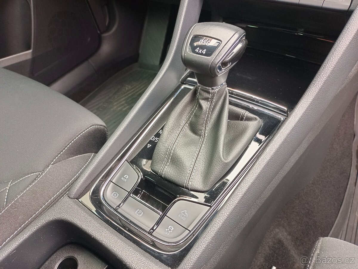 Škoda Karoq 2.0TSI 140kW 4x4 DSG Sportline - Zálohováno - 15