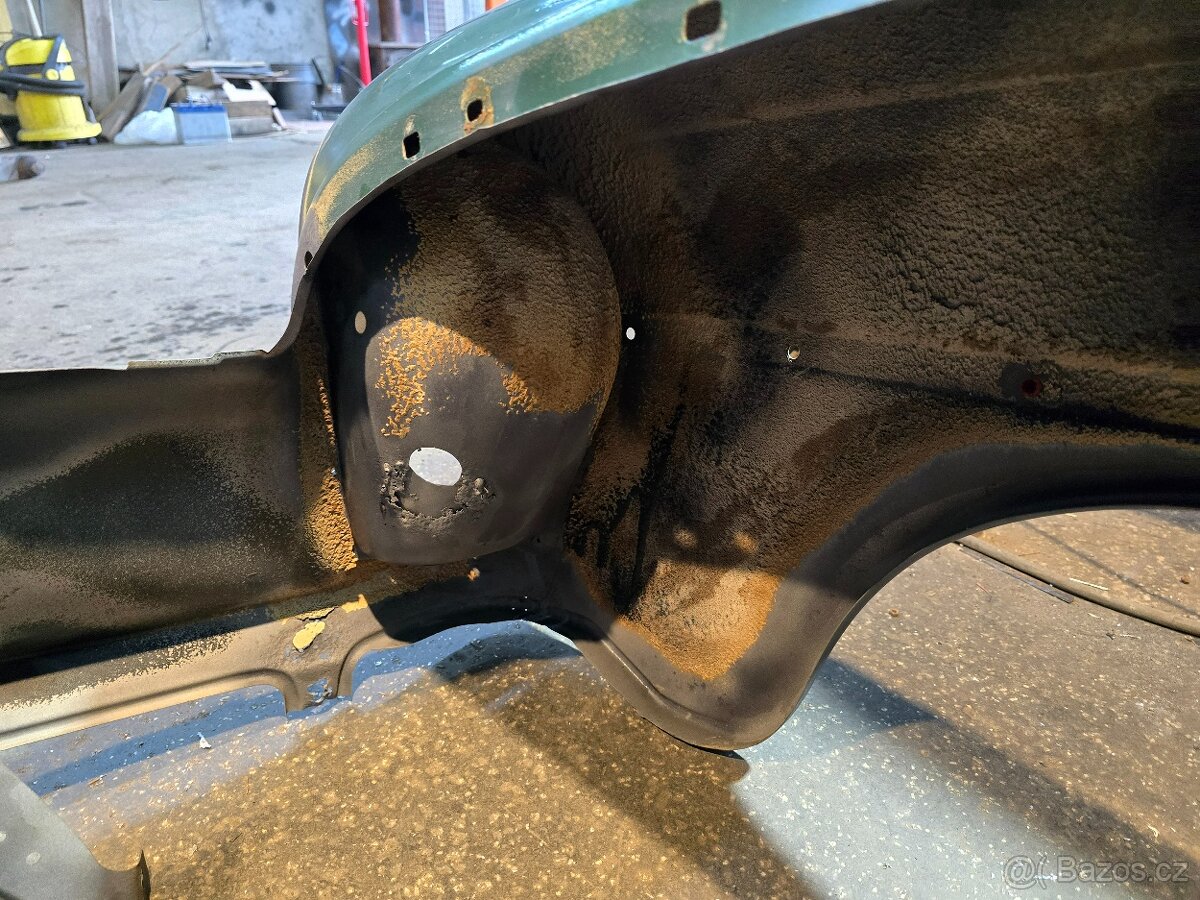 MERCEDES W108 W109 PŘEDNÍ BLATNÍKY PRAVÝ LEVÝ - 15