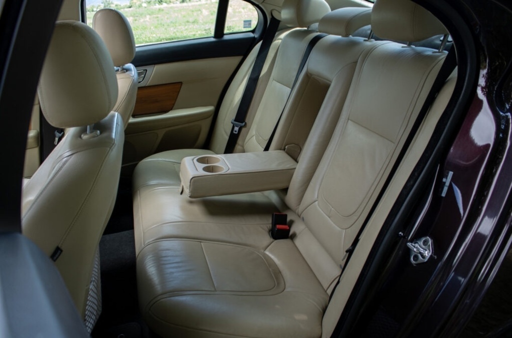 Jaguar XF 2.2D Premium Luxury - 15