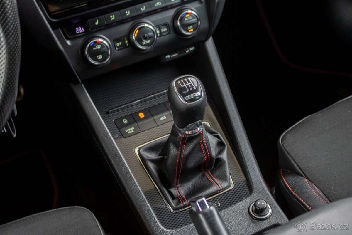 Škoda Octavia RS 2.0TFSI Combi - 15