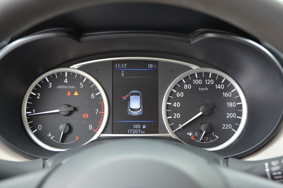 Nissan Micra TEKNA 1,0 i 74 kw jen 17000km- 2020 - 15