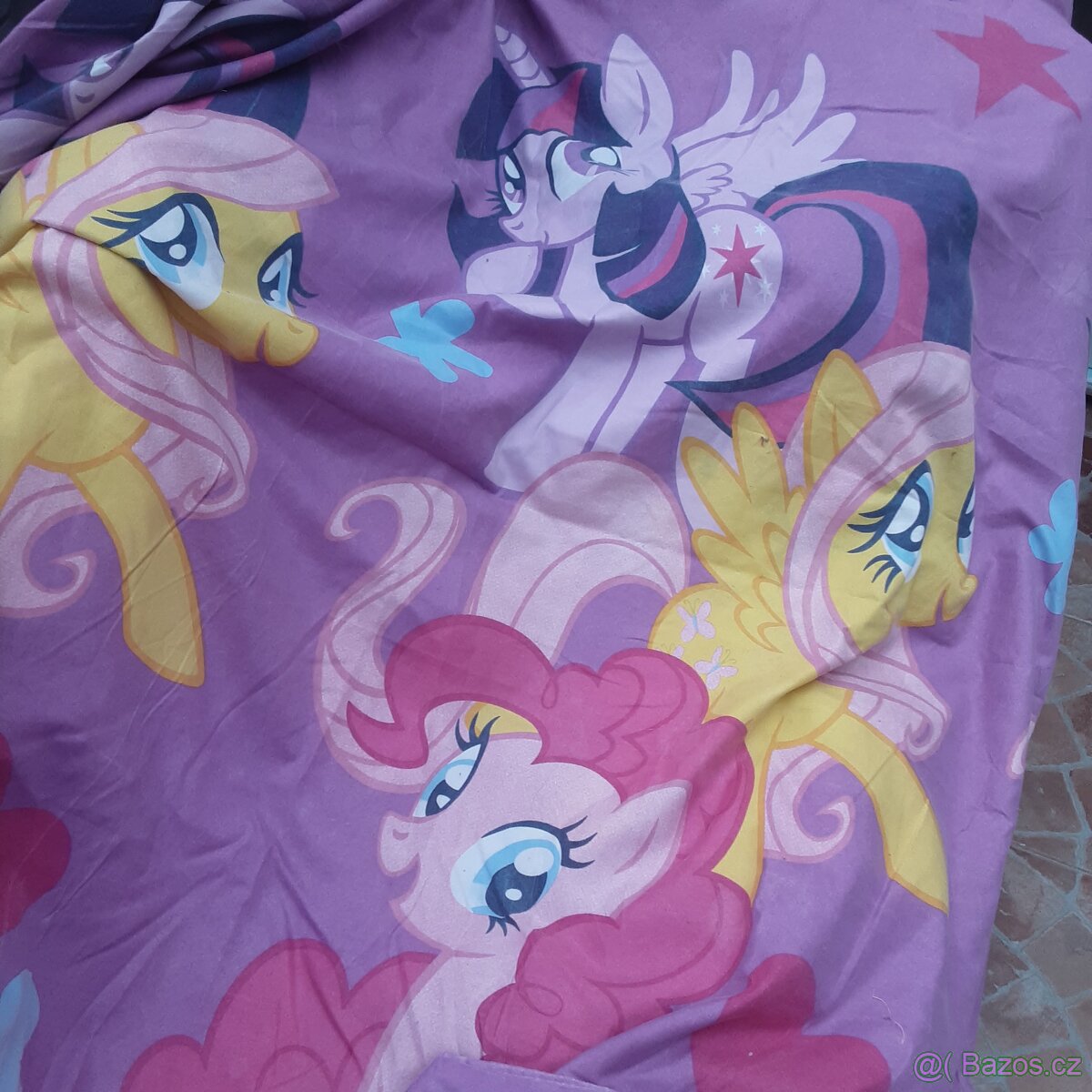 Různé hračky, knihy, obleceni - 15