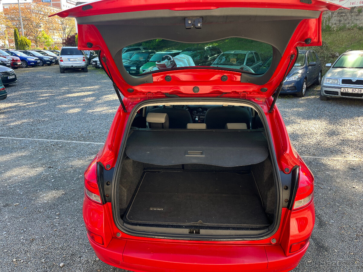 RENAULT CLIO 1,2 i 55Kw 1.MAJITEL, ČR - 15