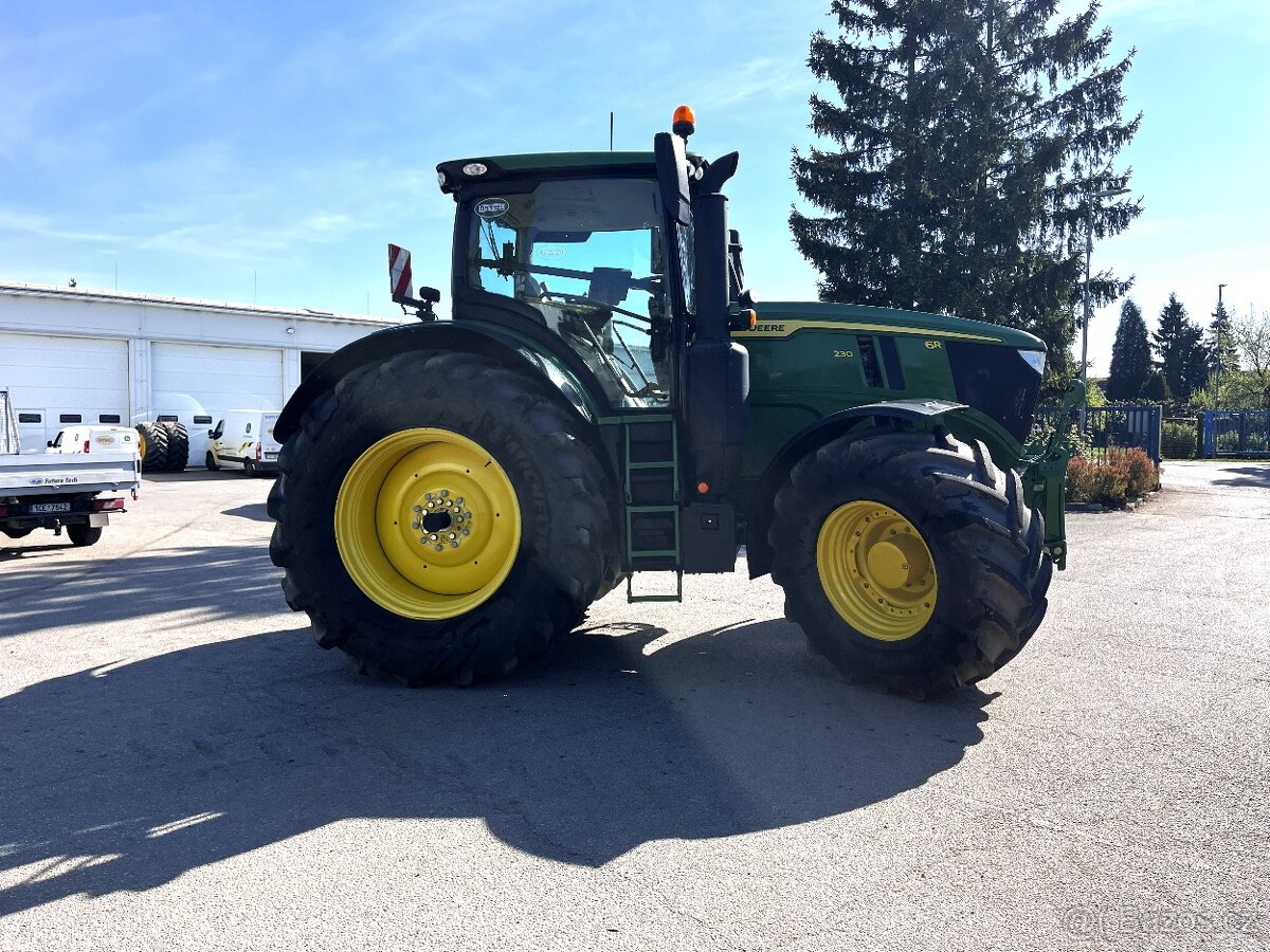 traktor John Deere 6R 230 - 15