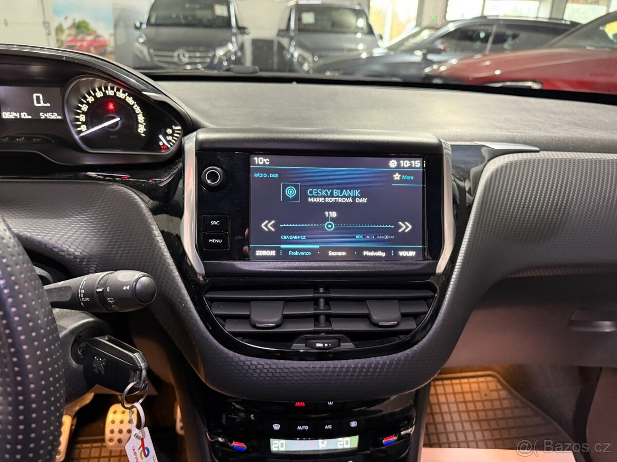 Peugeot 208 1,2 81KW GT-LINE ČIDLA VÝHŘEV - 15