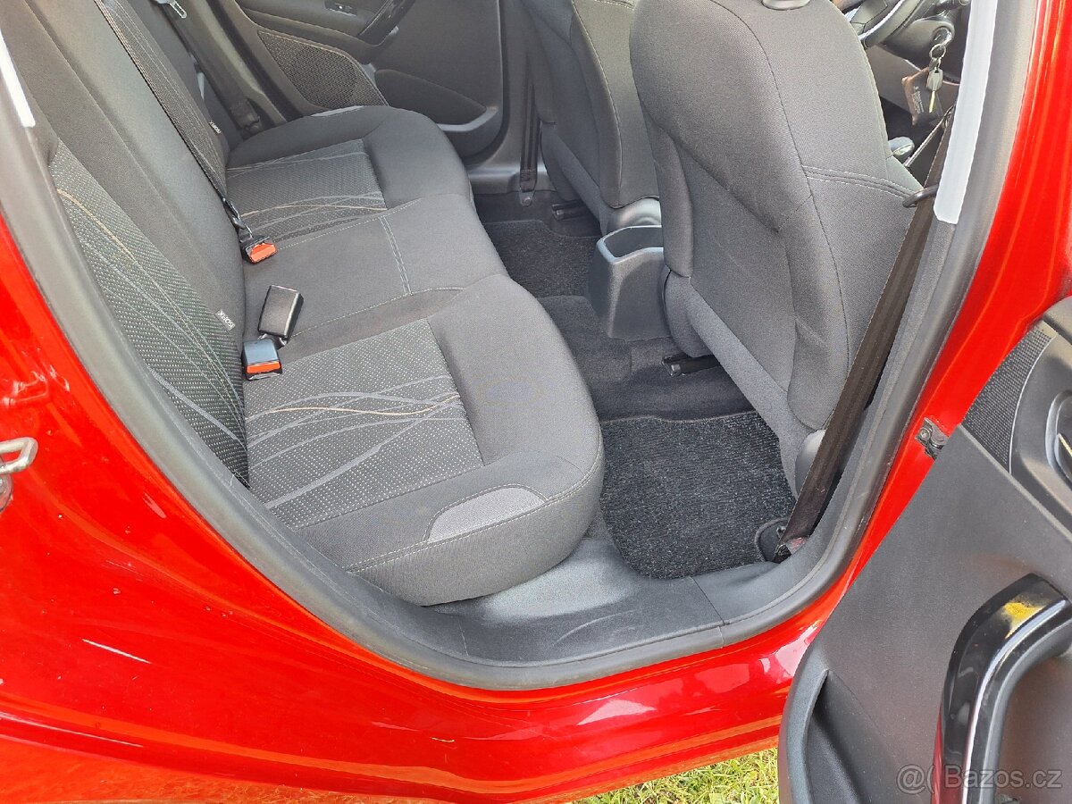 Peugeot 208 1.2 60 - 15