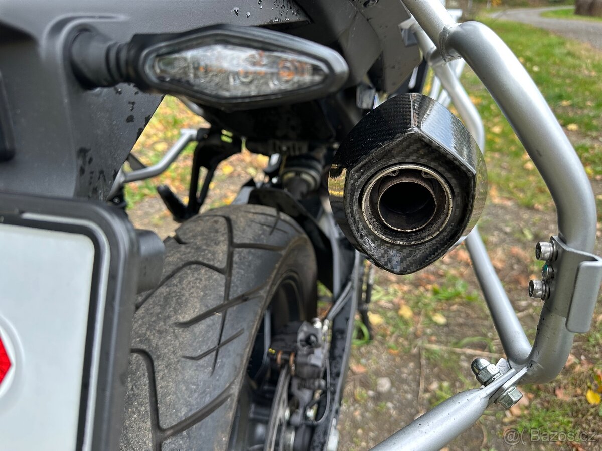 CFMOTO 800MT top stav 9tkm spousta doplňků - 15