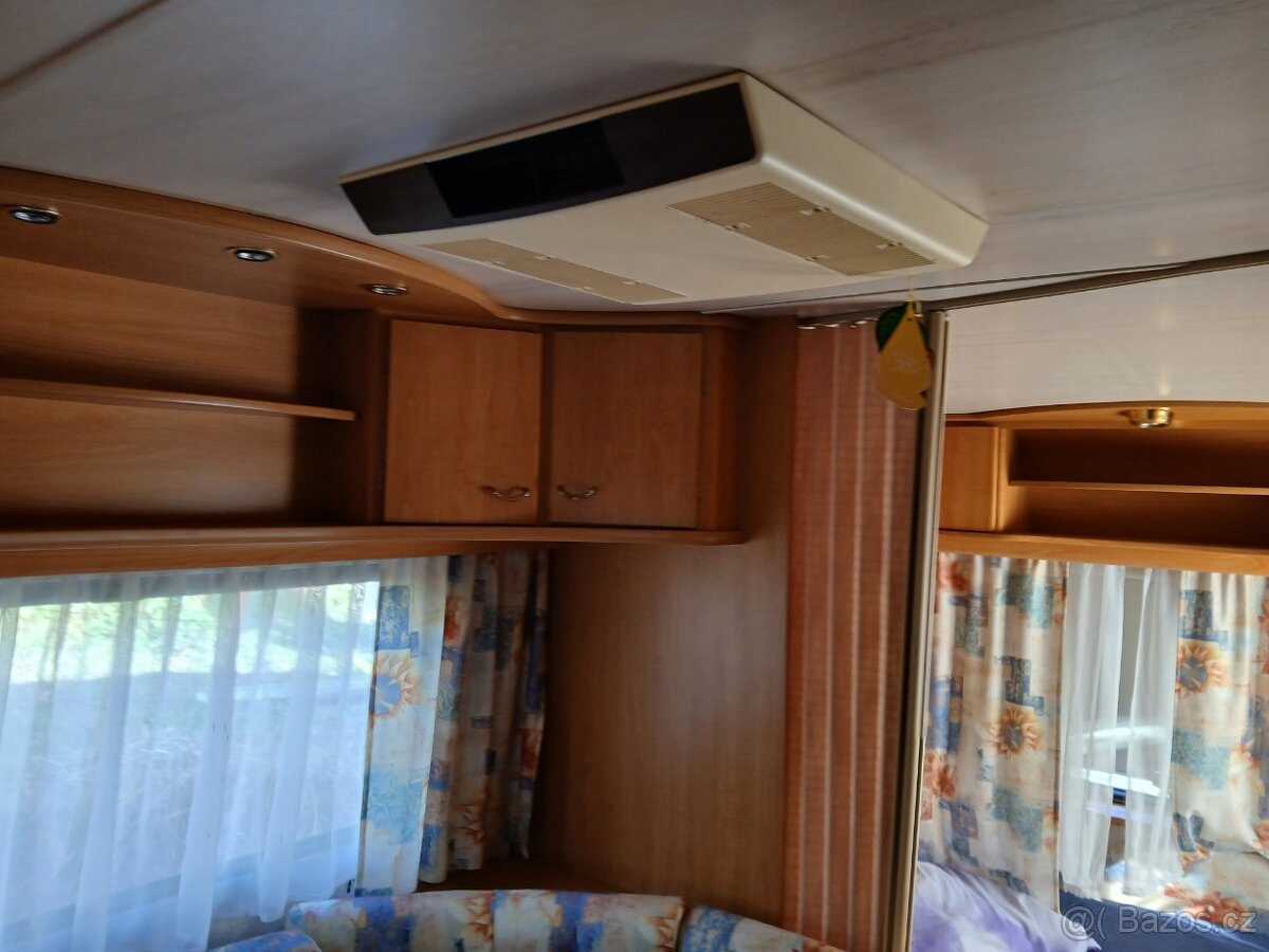 Obytný karavan Caravelair - 15
