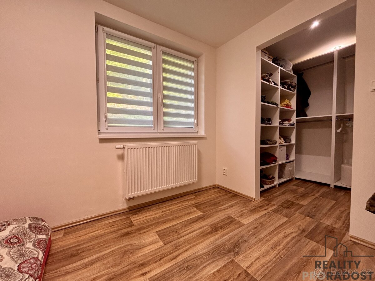 Prodej chaty 4+kk 133 m2, pozemek 728 m2, k celoročnímu bydl - 15