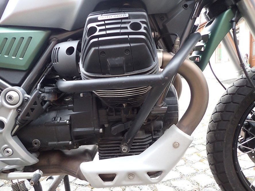 MOTO GUZZI V 85 TT E5 - 15