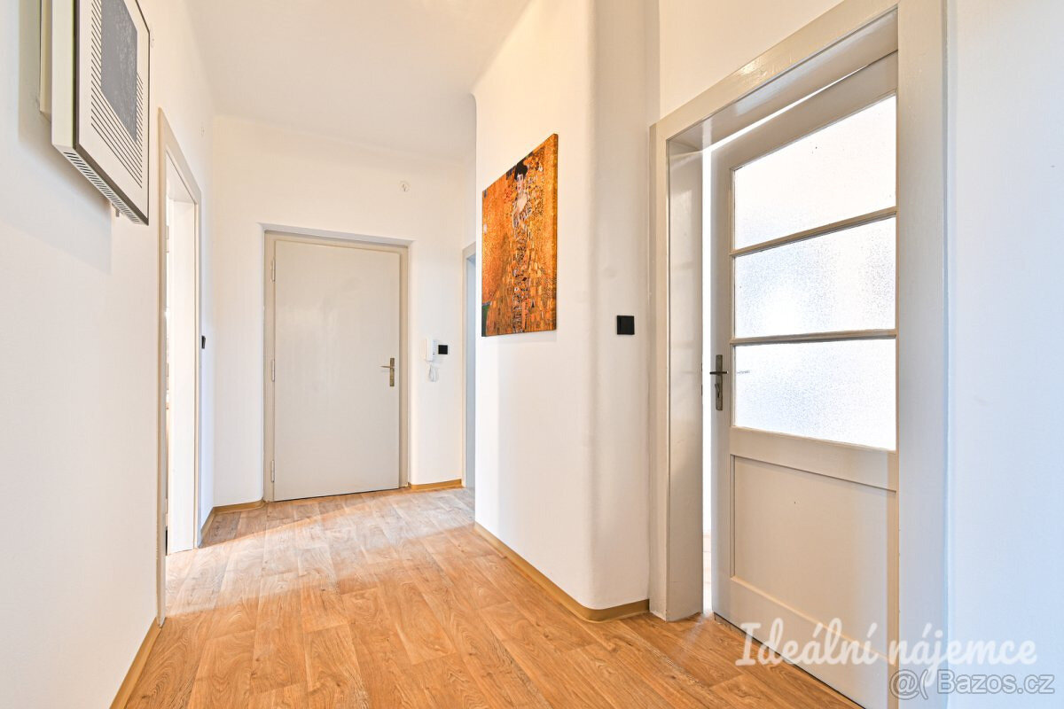 Pronájem bytu 2+1, Hálkova 1157/10, Znojmo - 22.300,- Kč/měs - 15