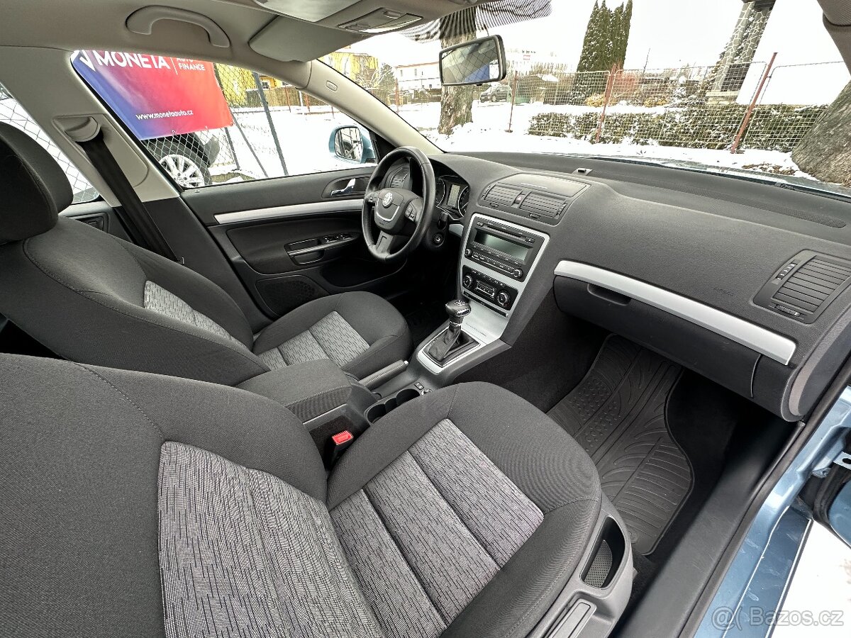 Škoda Octavia 1,4 TSi DSG Serviska, Výhřev - 15