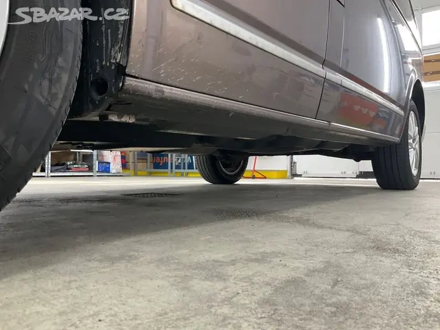 VW Multivan T5 2.0TDI 103kW Team Webasto,tažné,serviska - 15