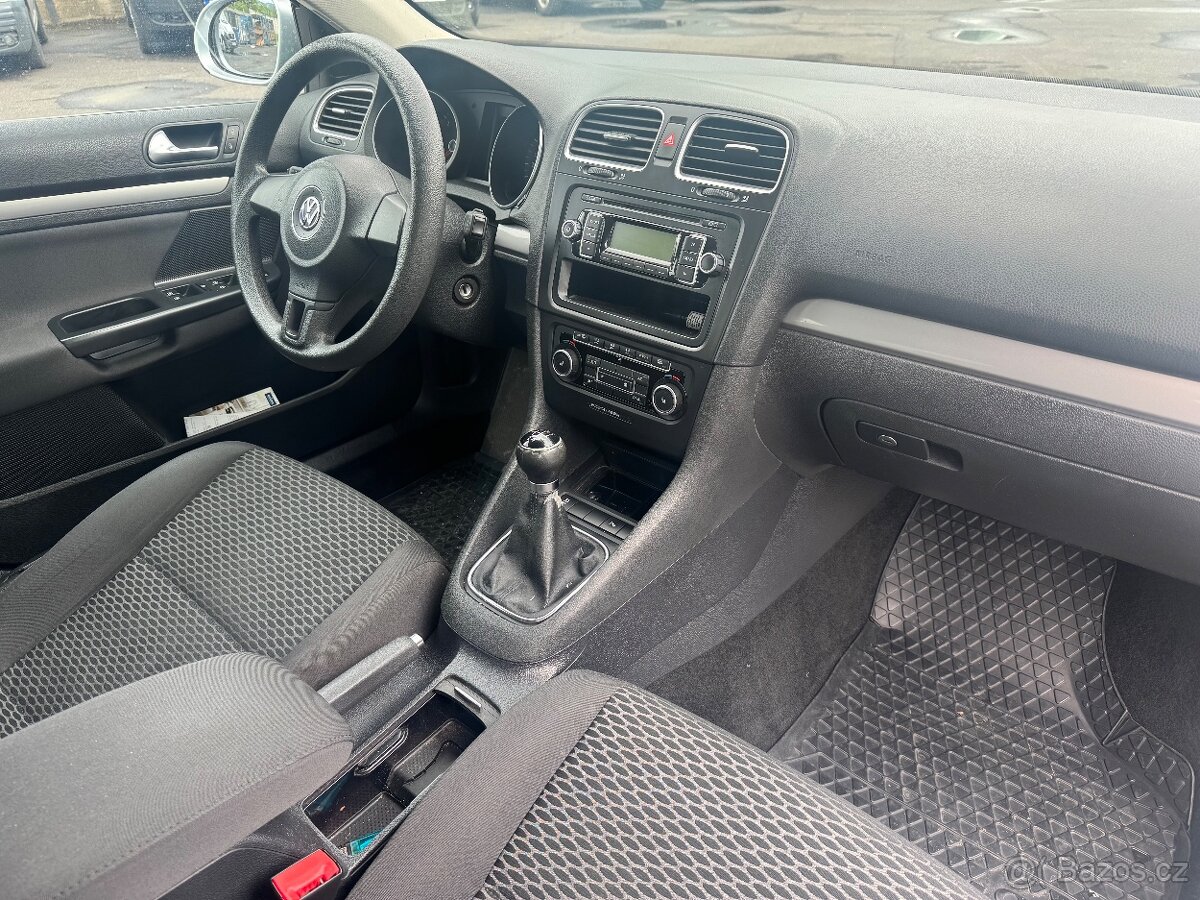 Volkswagen Golf VI 1.6 TDi COMBI MODEL 2012 MOŽNO NA SPLÁTKY - 15