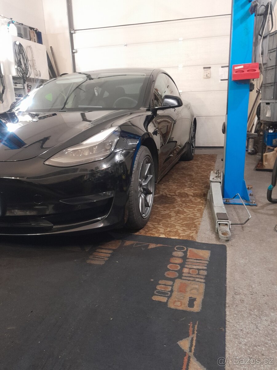 Tesla model 3 2021 Refresh - 15