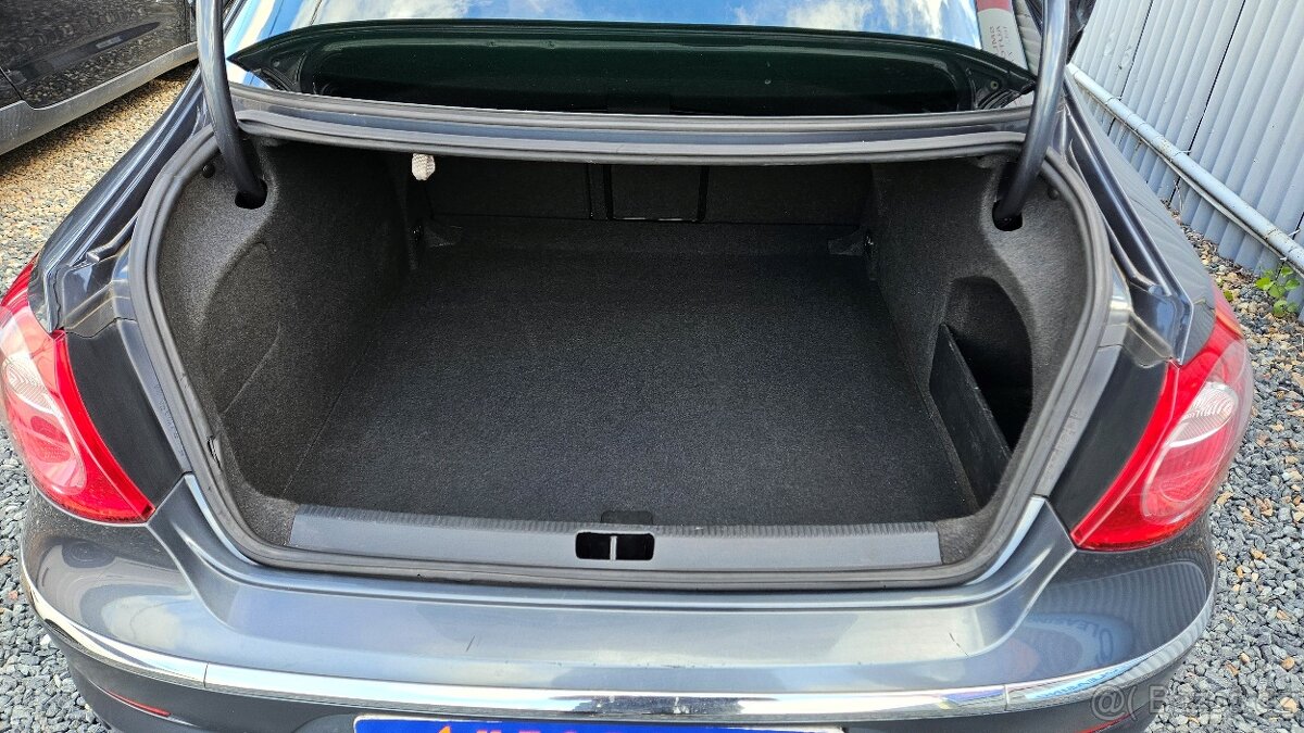 VOLKSWAGEN PASSAT CC 2,0 TDI 103 kW 4x4 - 15