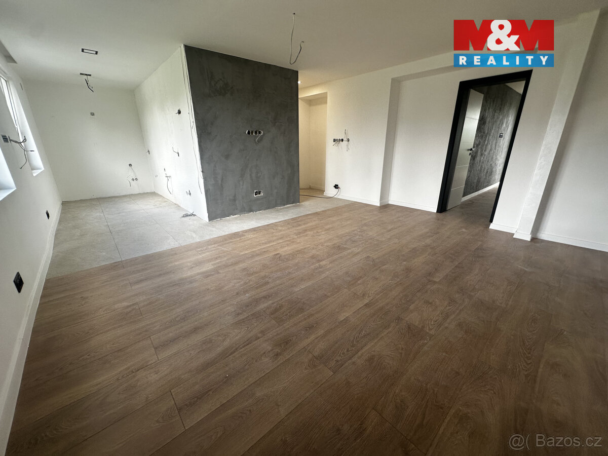Prodej bytu 3+kk, 95 m², Dvory - 15