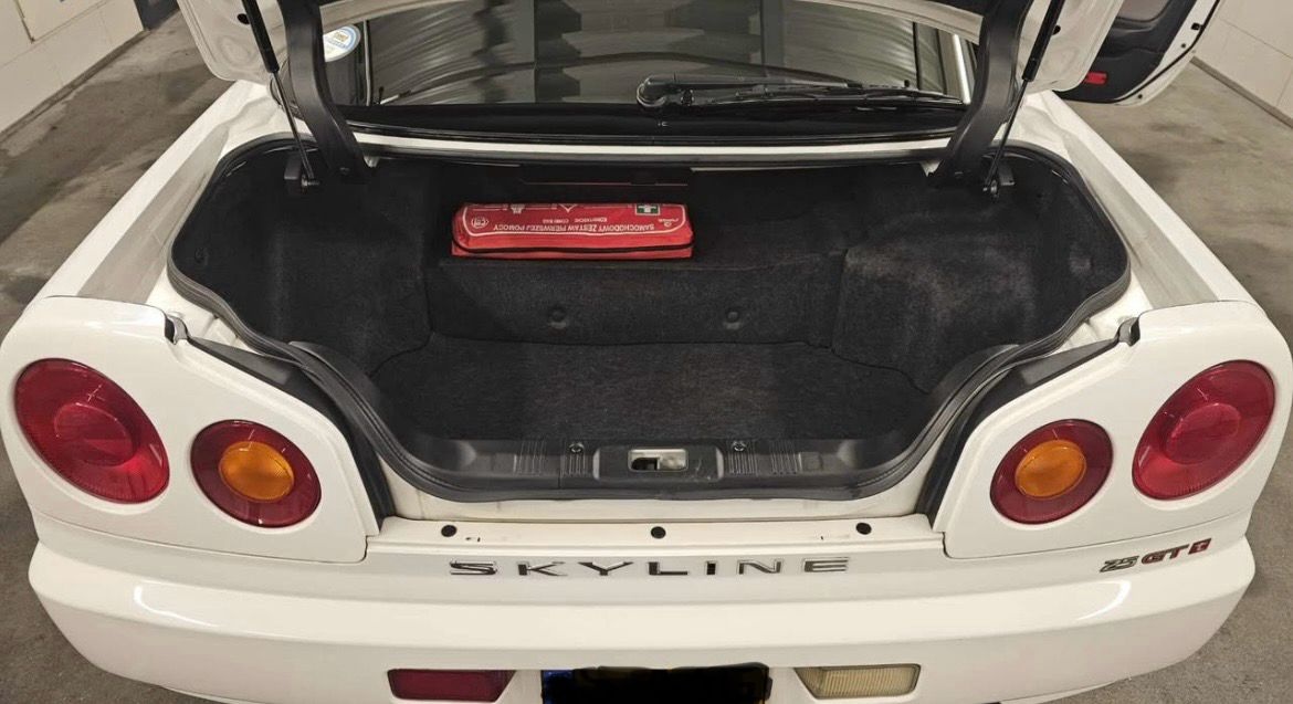 Nissan Skyline R34 - 15