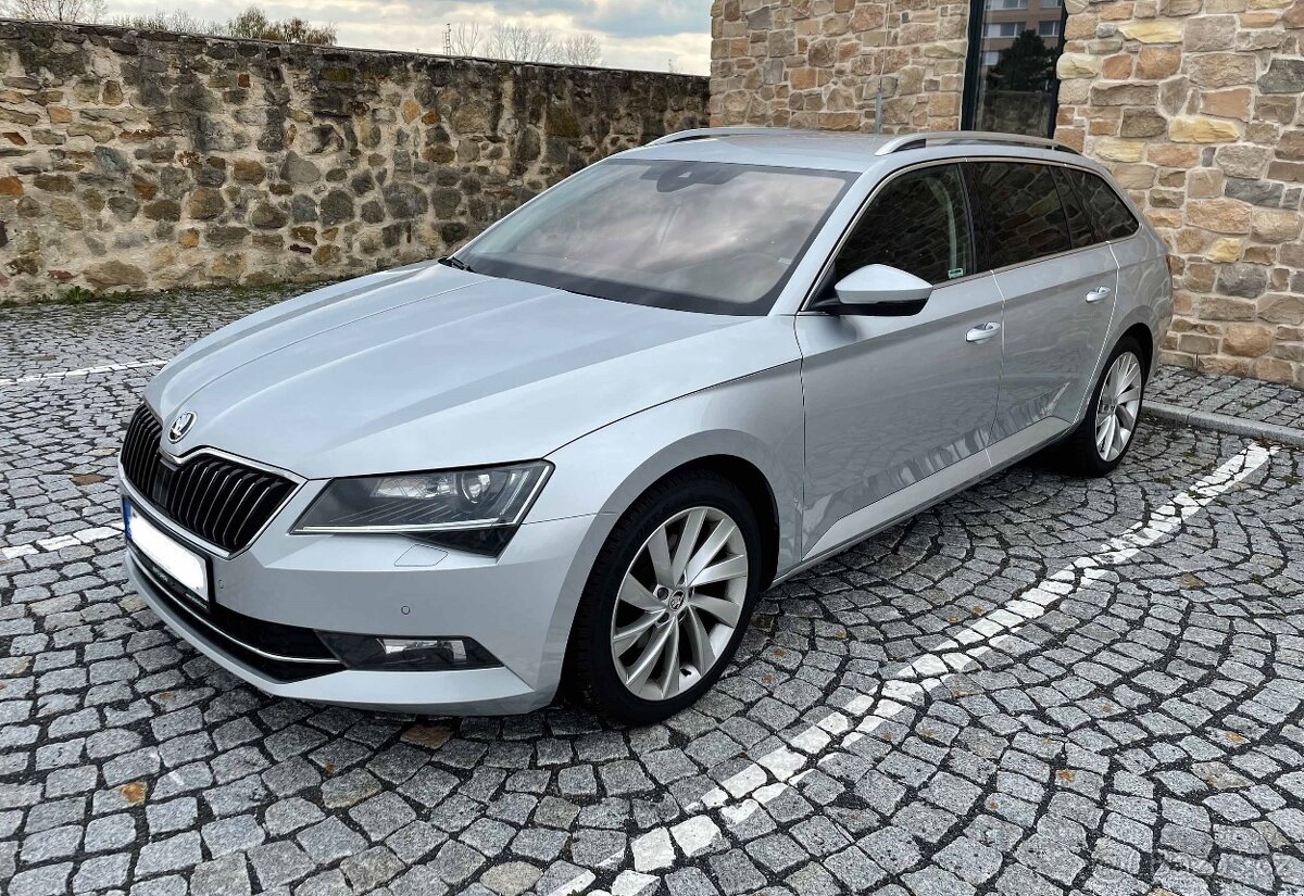 Pronájem auta Škoda | VW - UBER | BOLT | LIFTAGO | TAXI - 15