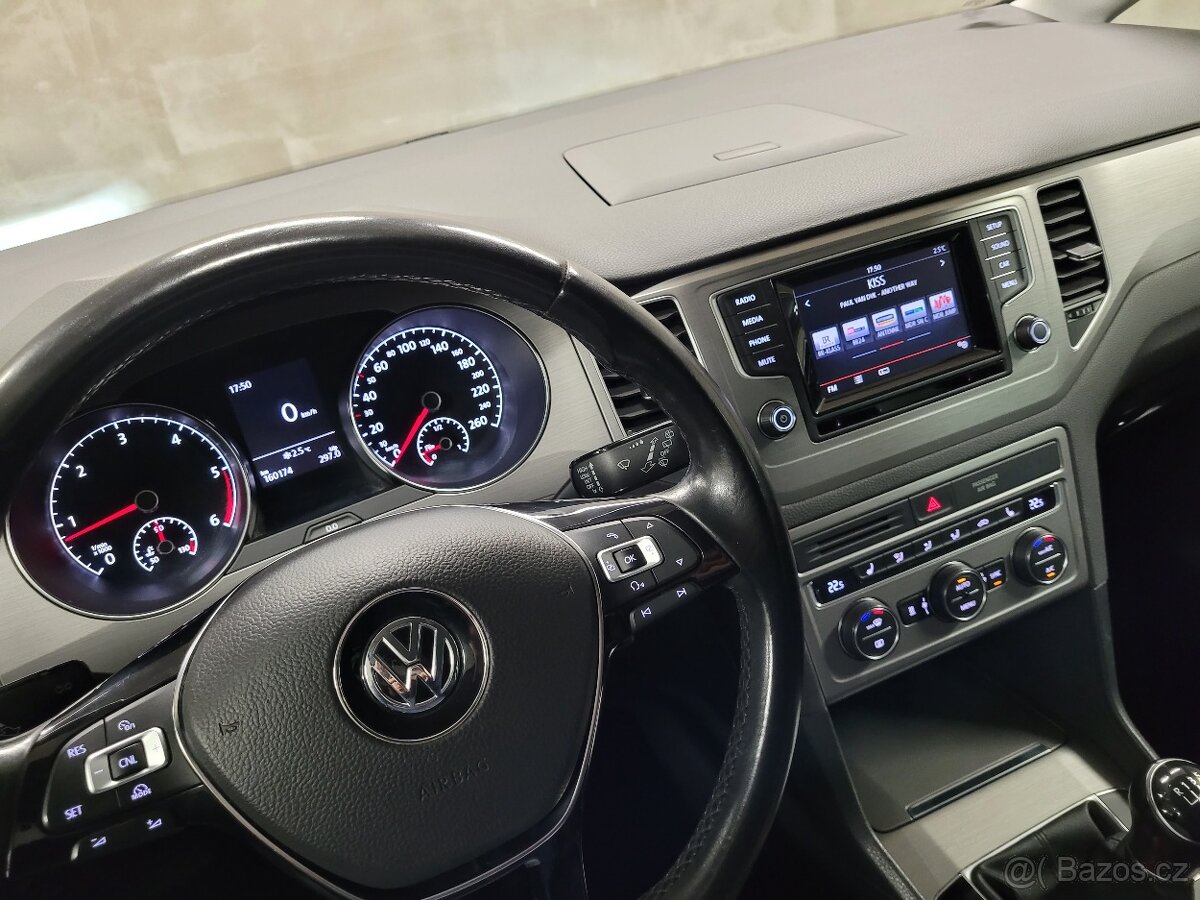 VW Golf 7 SportsVan 1.6 TDI, 81kW, DIGI KLIMA,WEBASTO, TAŽNÉ - 15