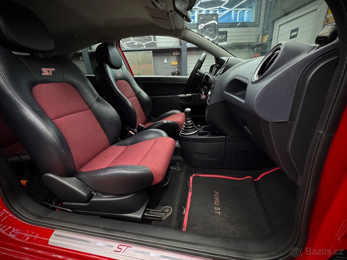 Ford Fiesta ST150 - 15