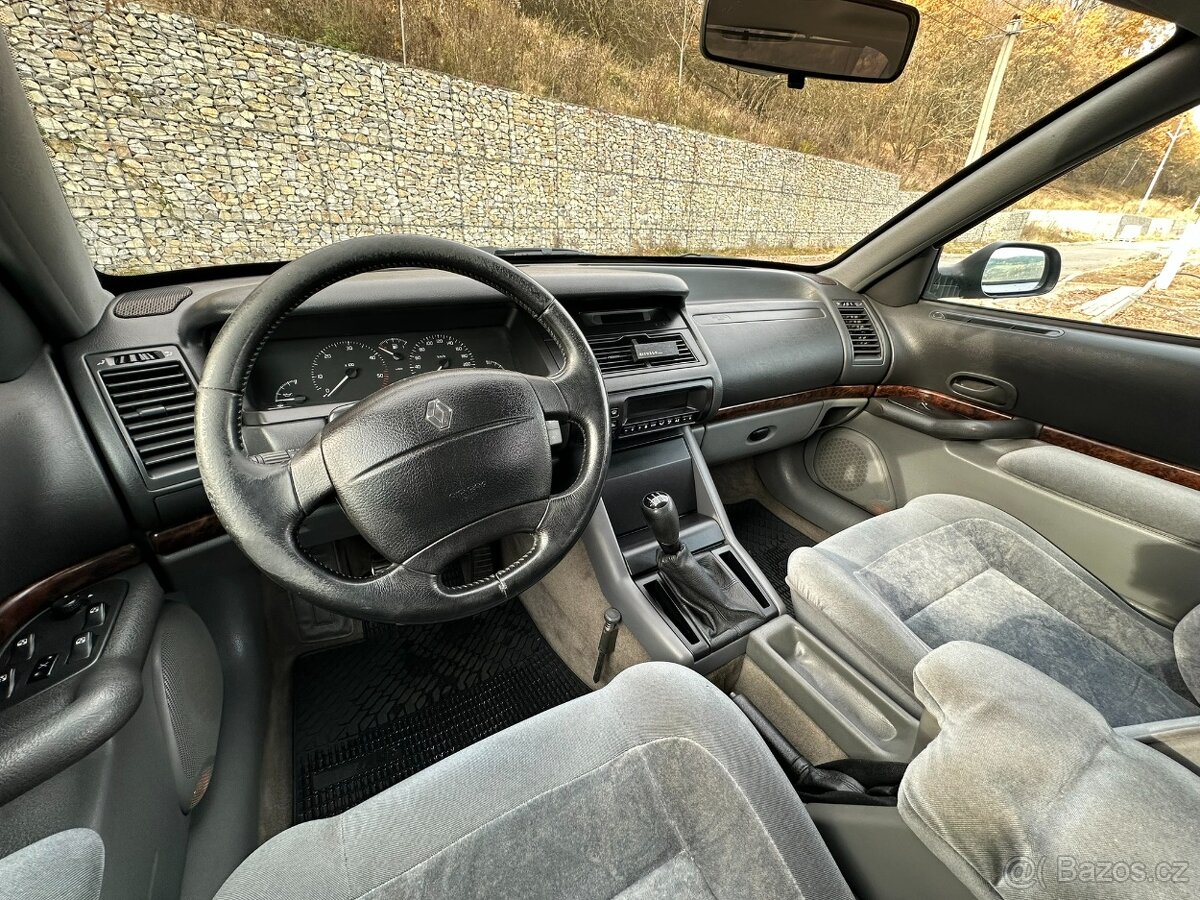 Renault Safrane - 15