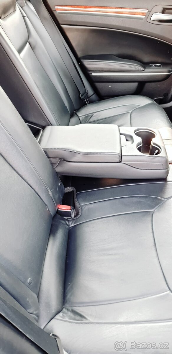 Chrysler 300C krásný 3.6 V6 VVTi 2014, v ČR, super kára - 15