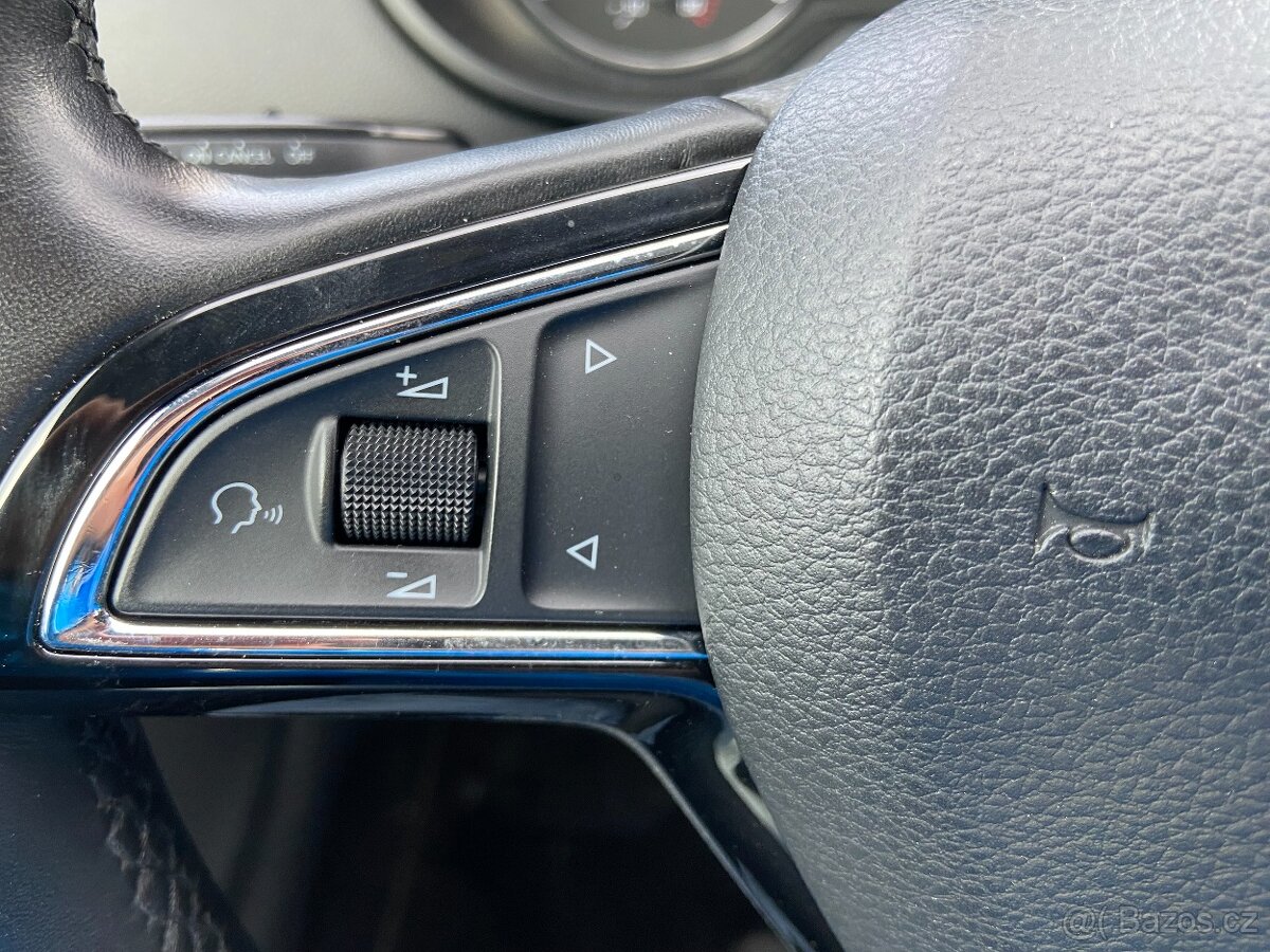 Škoda Octavia 1.6 TDi DSG Navigace, Tempomat - 15