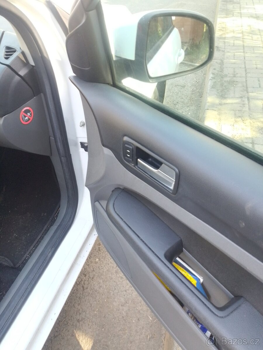 Ford Focus 1.6 benzin 2008 - 15