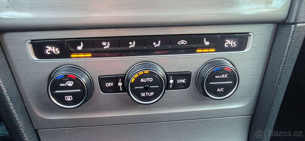 Volkswagen Golf 7, 1.6 TDI DIG.KLIMA,NAVI,MASÁŽE - 15