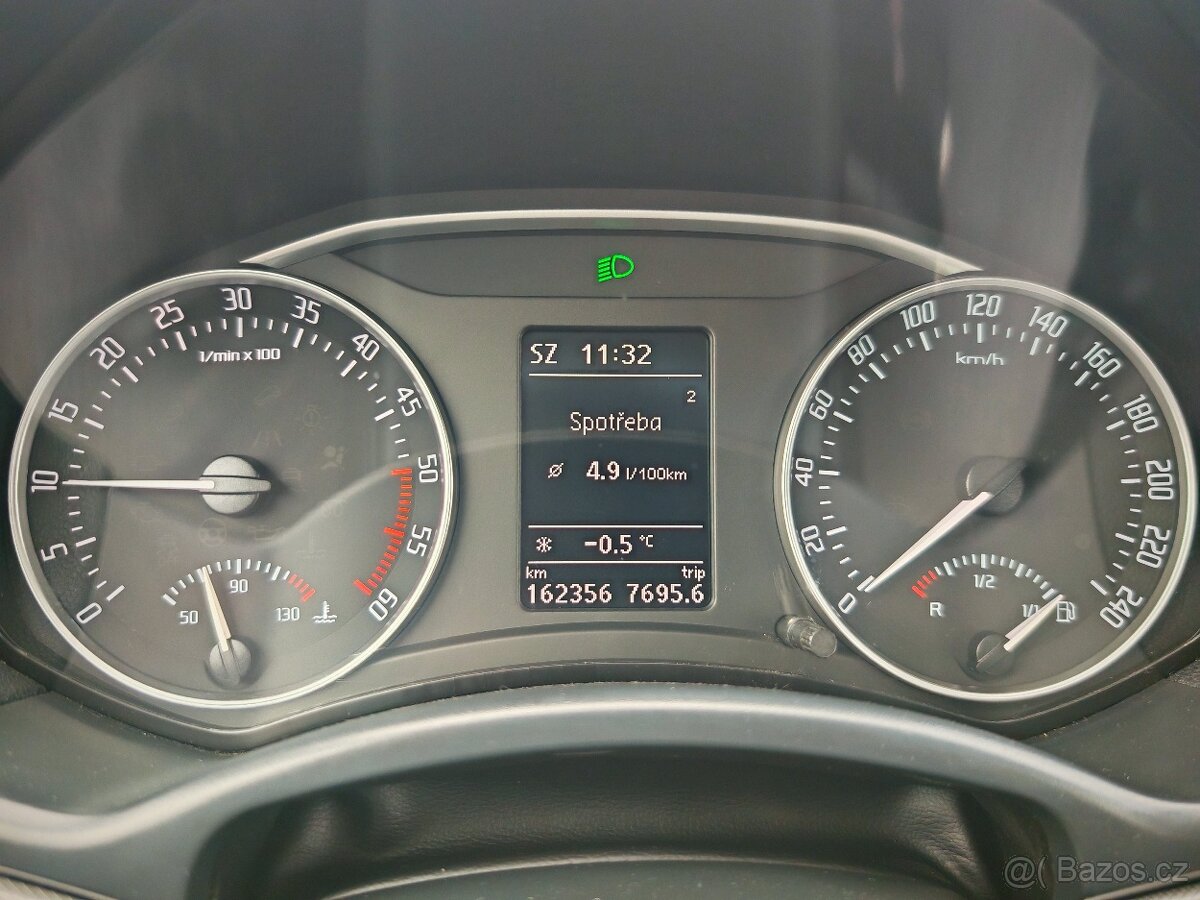 Škoda Octavia II 1.6 TDI, Elegance - 15