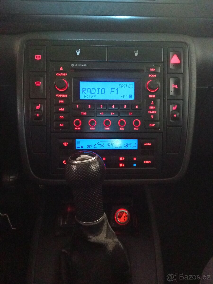 VW SHARAN,rv.6/2010,1.9TDi-96kW,221tis.km,nová STK - 15