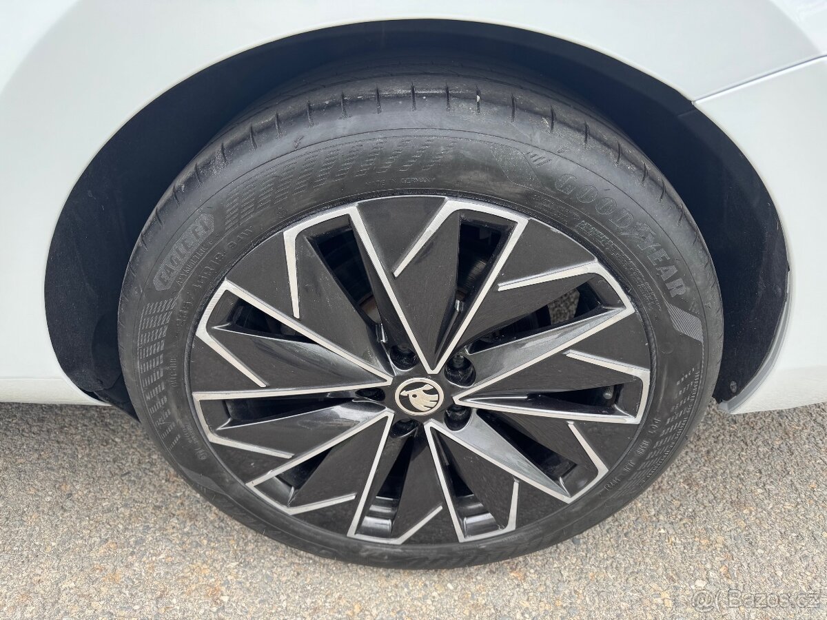 SUPERB Combi 4X4 L&K DSG 147KW WEBASTO ACC DCC KAM TZ DPH - 15