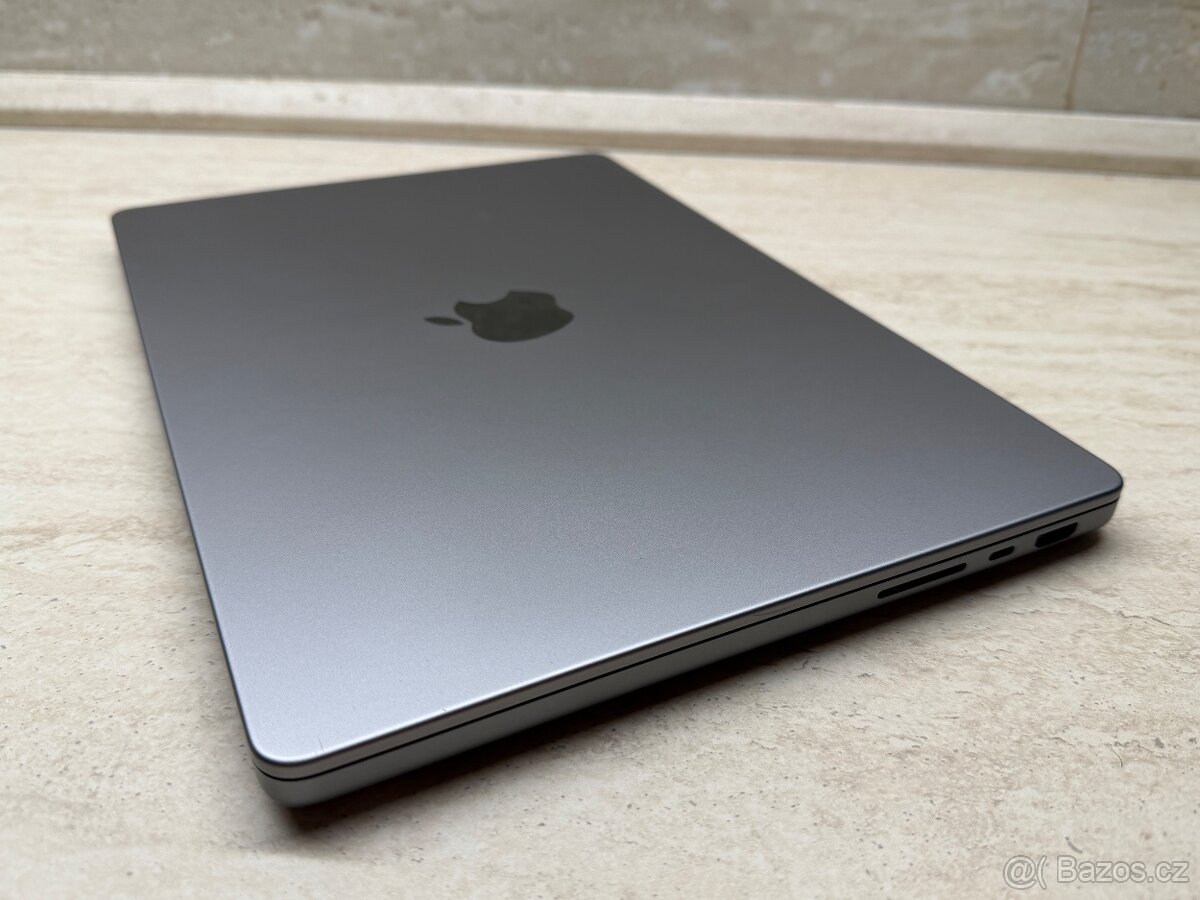 MacBook Pro 14" / M1 Pro / 16GB / 512GB / vesmírne šedý - 15