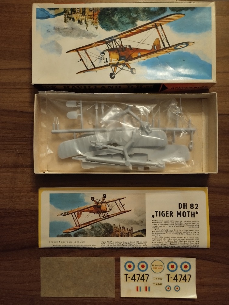 Modely letadel,Směr,plastové stavebnice. - 15