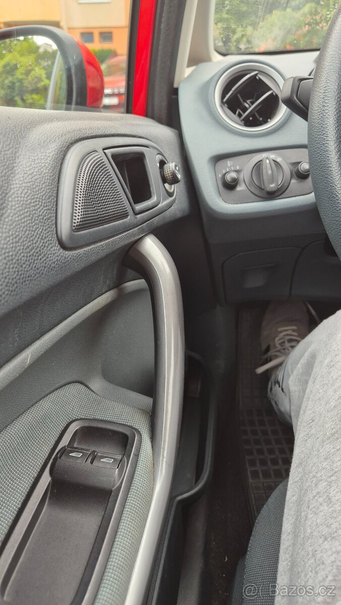 Ford Fiesta 2010, 95640km - 15