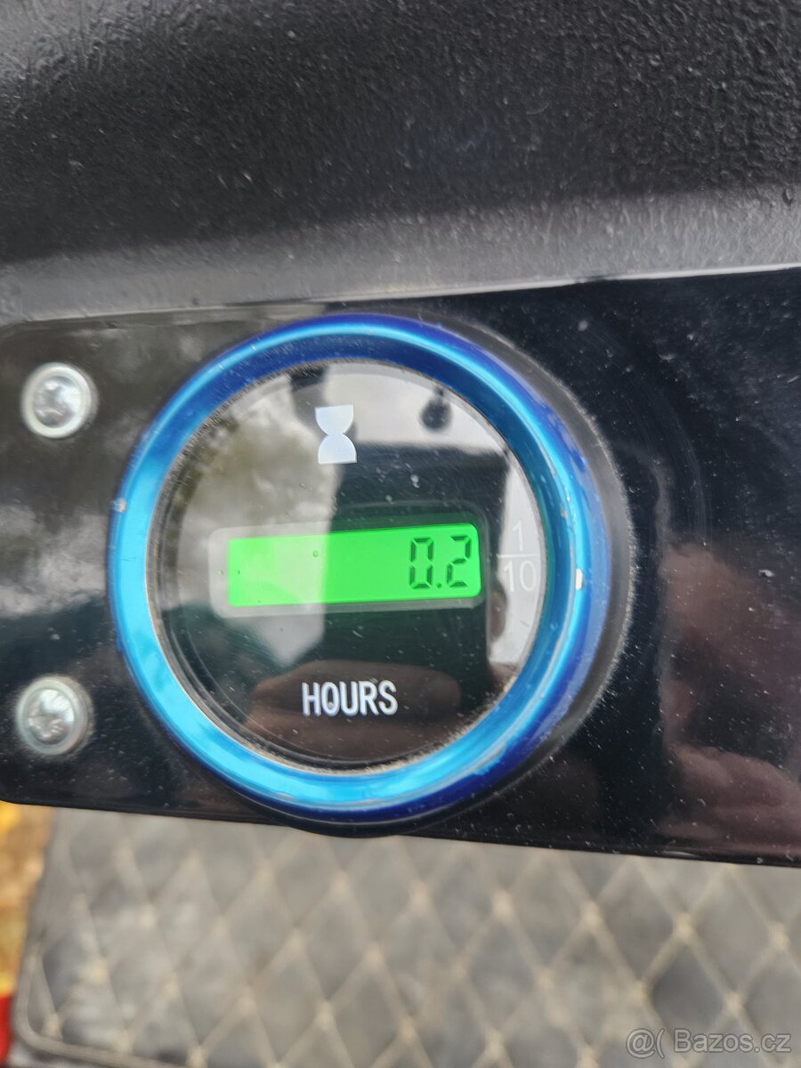 3× Minibagr odpočet DPH - 15