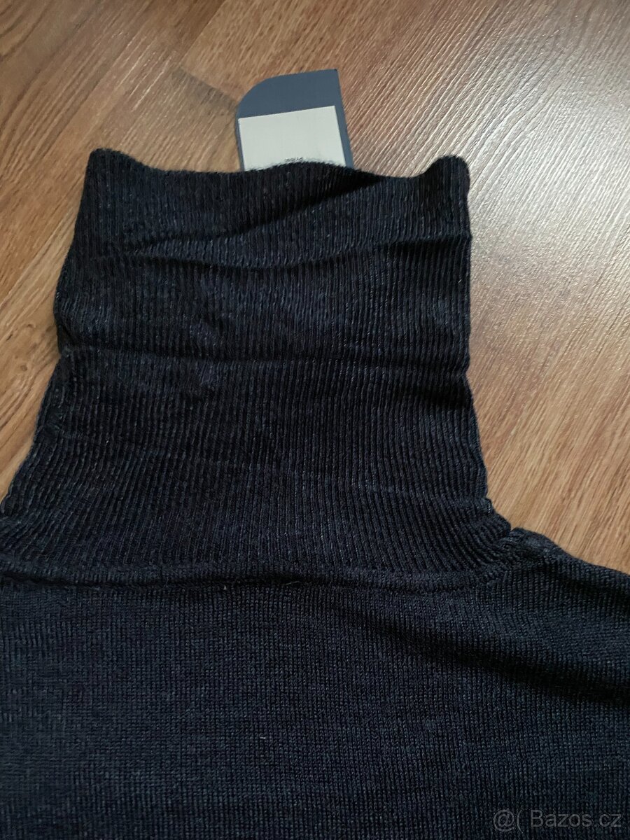 Nový rolák Nax - XL, akryl - 15