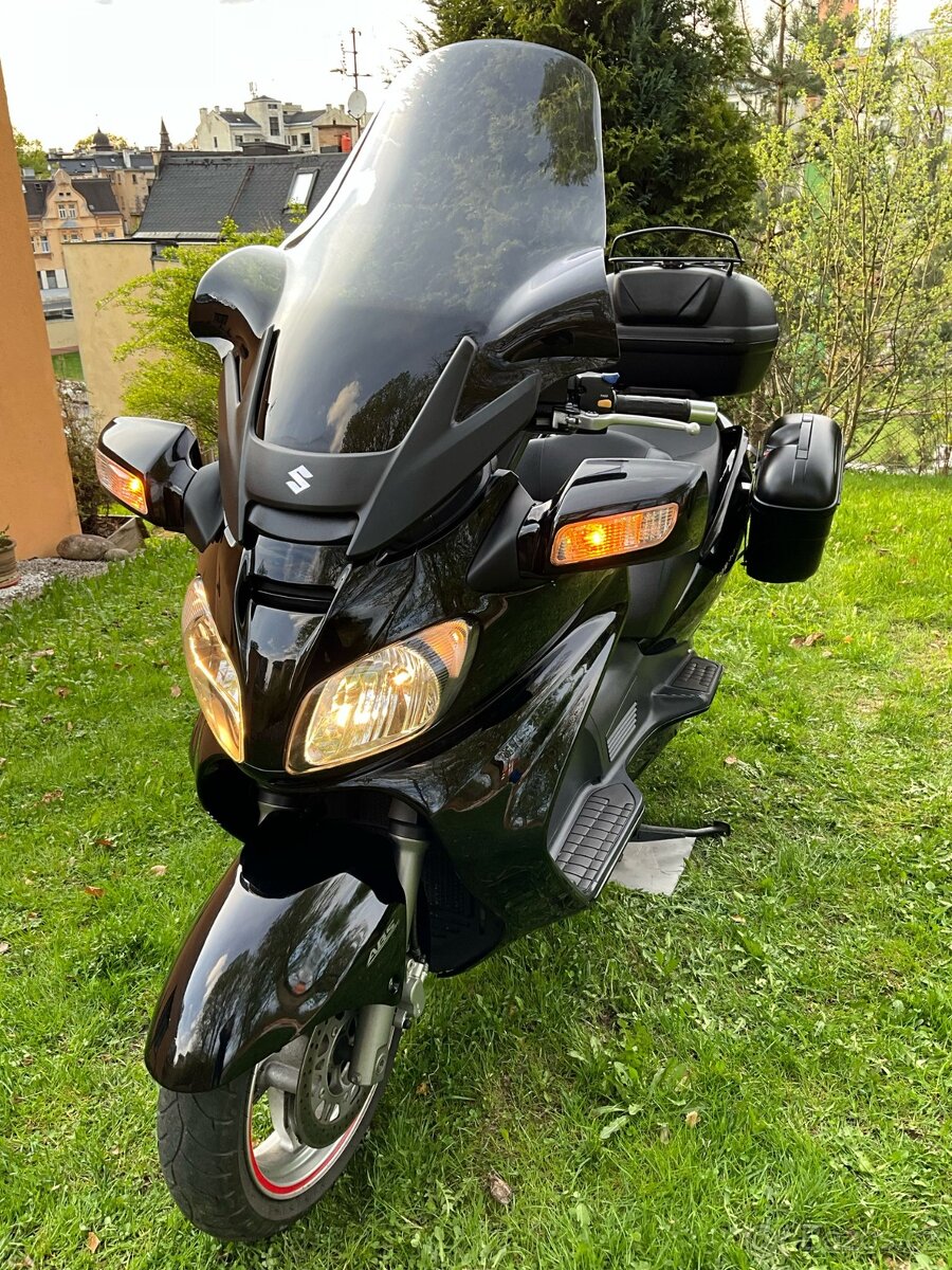 SUZUKI BURGMAN 650 Executive ABS - perfektní stav. - 15