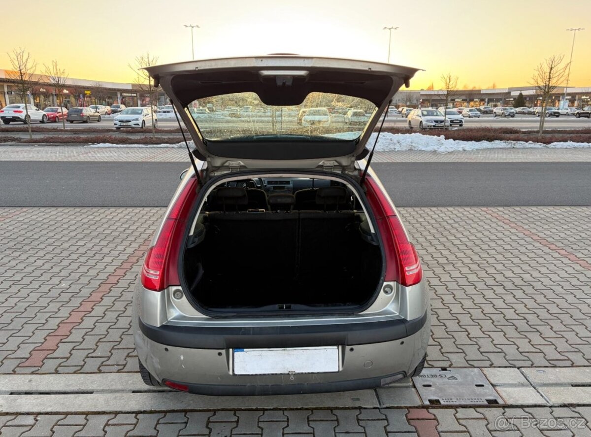 Citroen C4 1.4i 16V ČR STK 2/2028 - 15