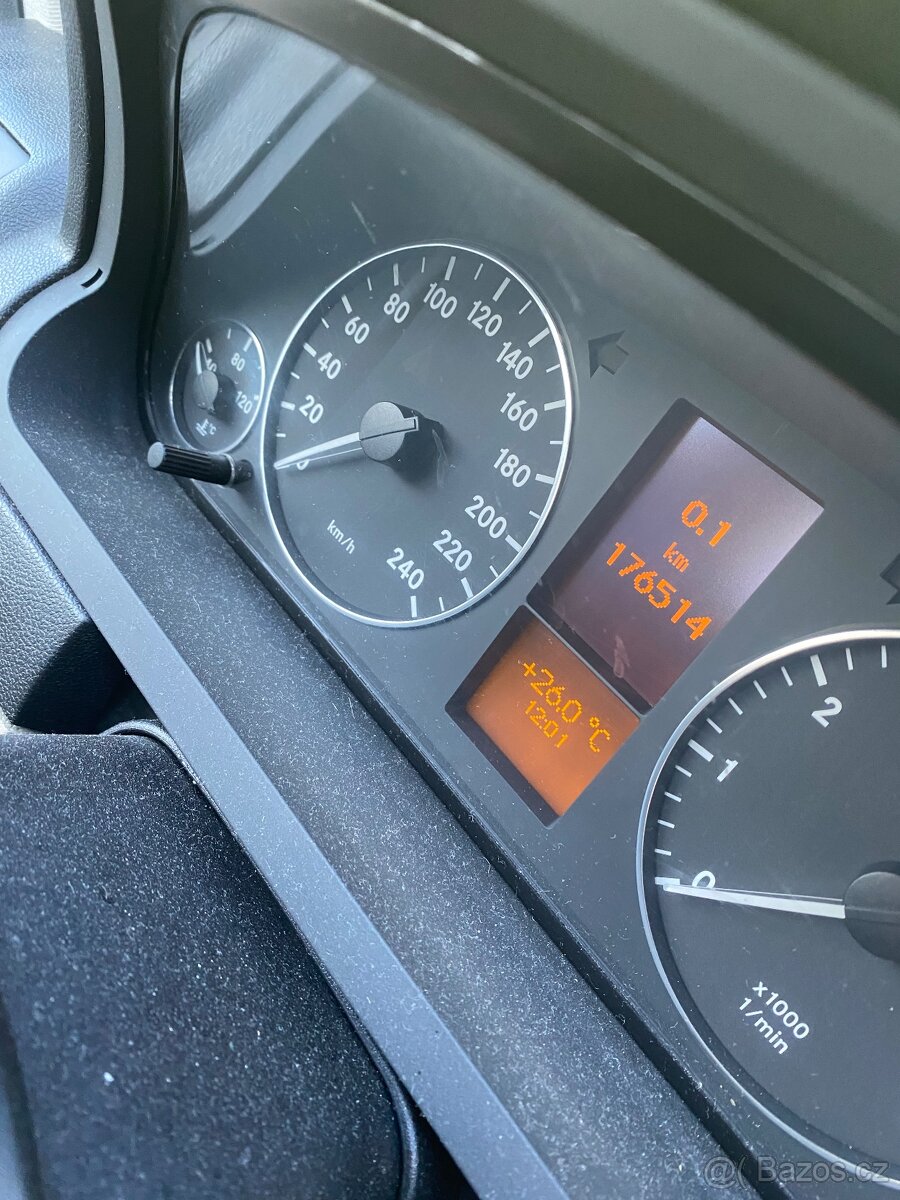 Mercedes benz W169. - 15