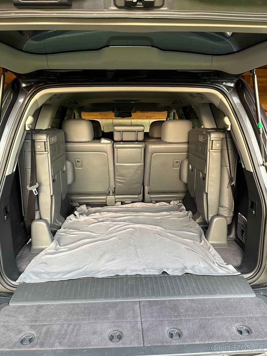 TOYOTA LAND CRUISER 200 - 15